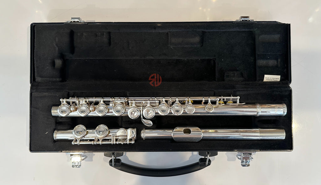 Used YFL 221 Yamaha Flute