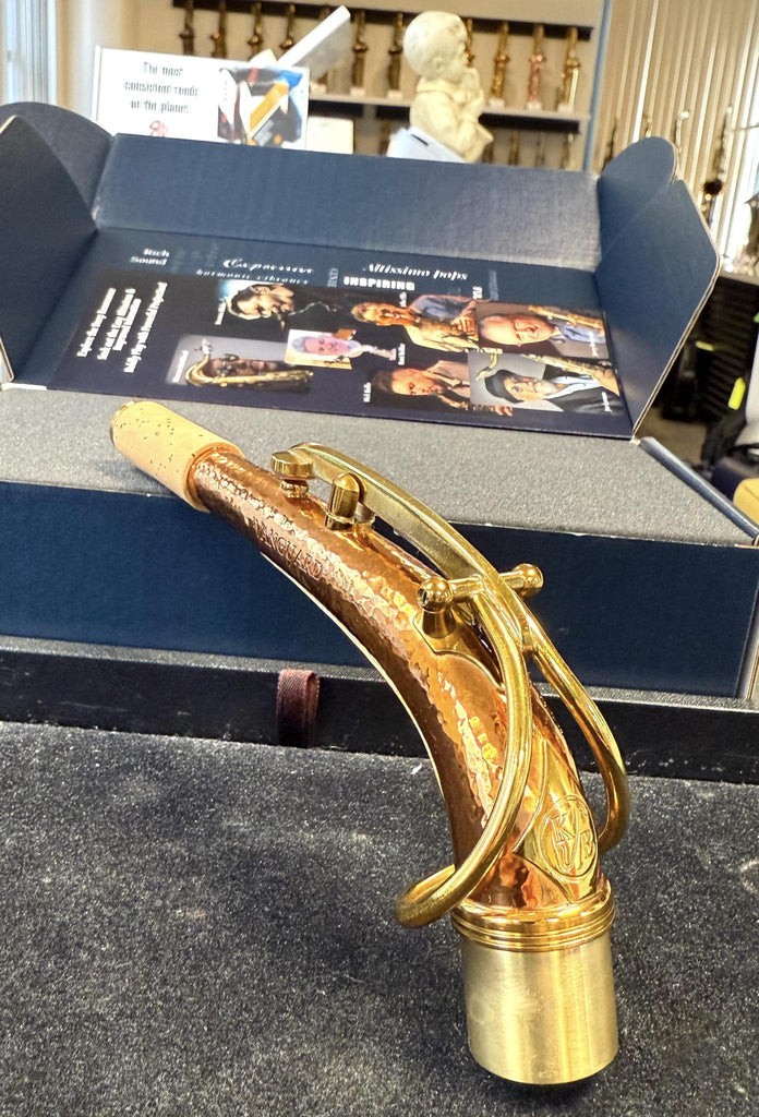 KB Sax Neck – Roberto's Winds