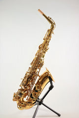 Medium sized saxophone on sale